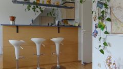 moderne Single-Dachgeschosswohnung mit Einbauküche am Bielstein, nahe der Innenstadt